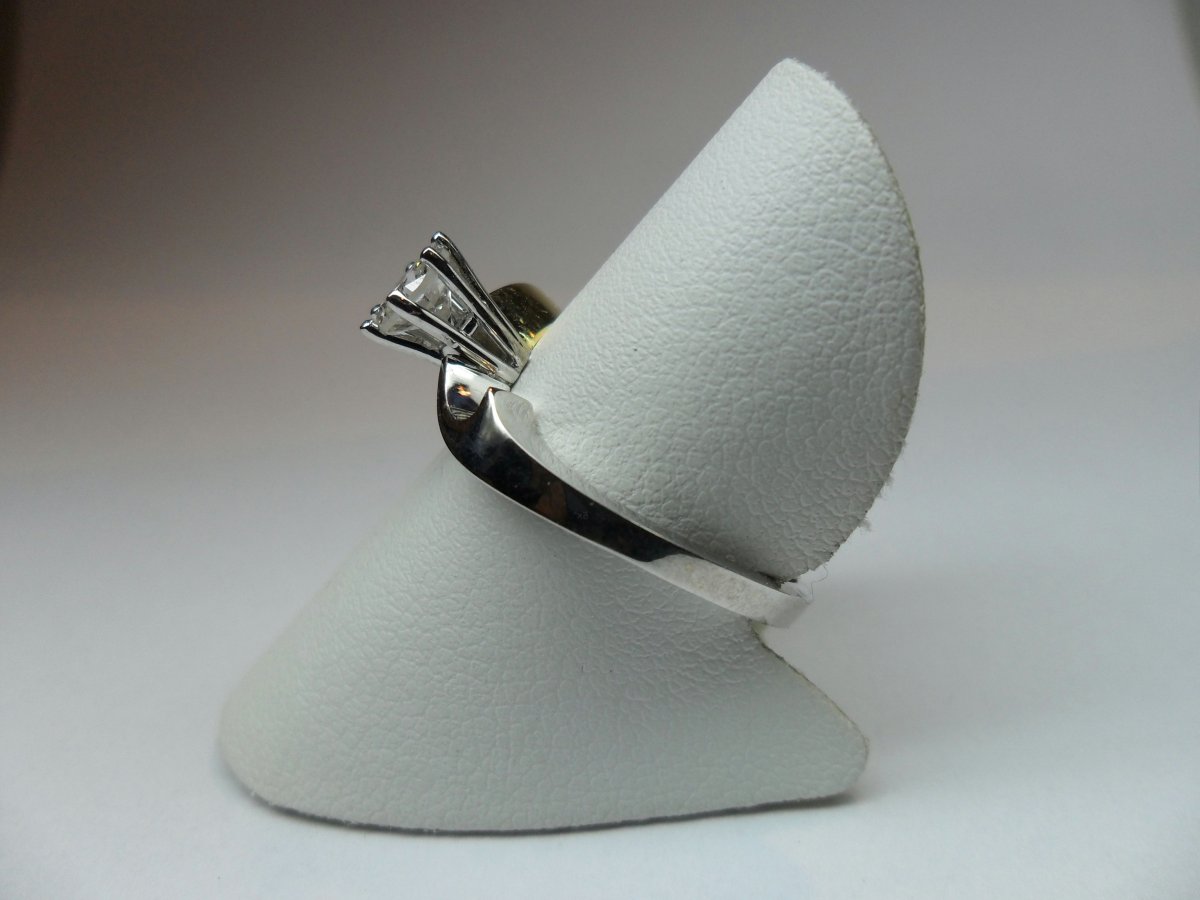 Stradivarius Solitair Ring 0.50 crt.